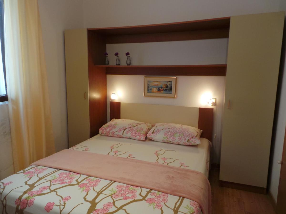 Apartments Barbara ポレッチ エクステリア 写真